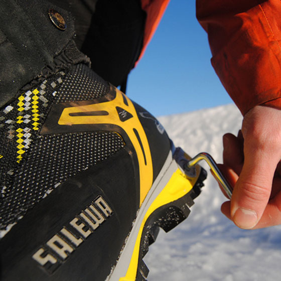 GAITER mountaineering boot